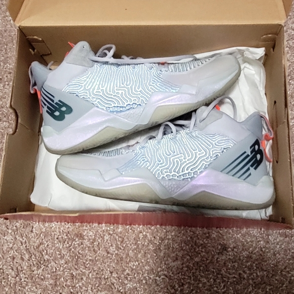 New BalanceTwoWay size 13